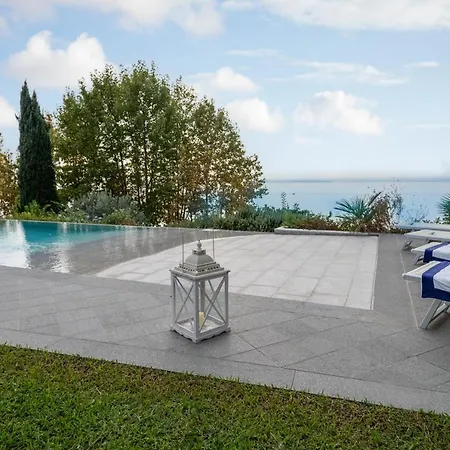 Infinity - Regarda Travel Villa